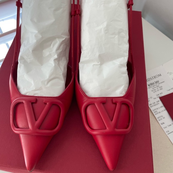❌SOLD❌ VALENTINO VLogo Signature Calfskin Slingbacks 80mm - Picture 3 of 13